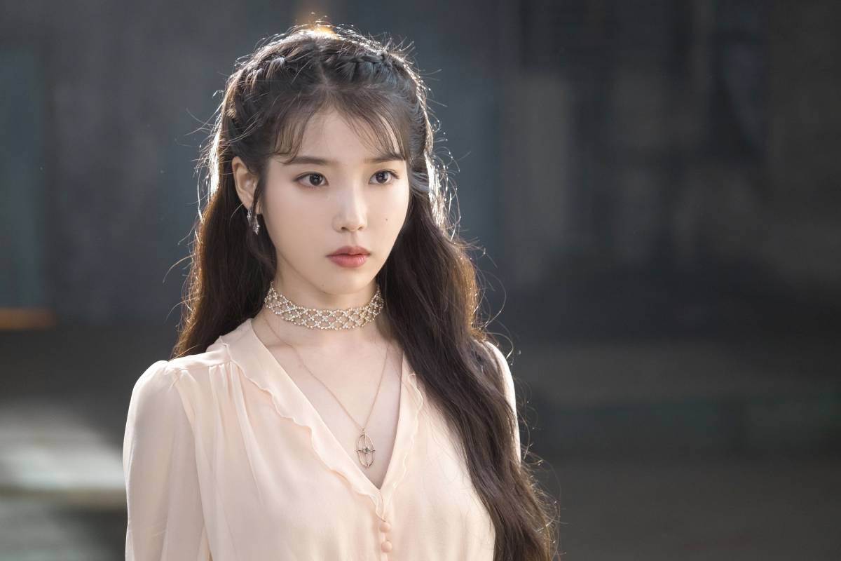 Iu Hairstyle Hotel Del Luna Best Hairstyles Ideas For Women And Men In 2023